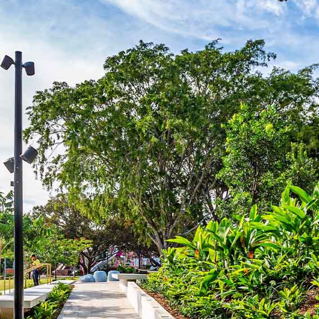 Riverside Green, Southbank Walkway